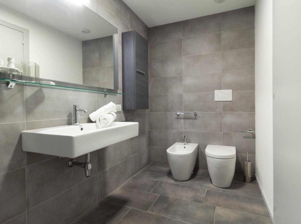 Appartamento Lime - Affitti Brevi Italia Lecco Bagian luar foto