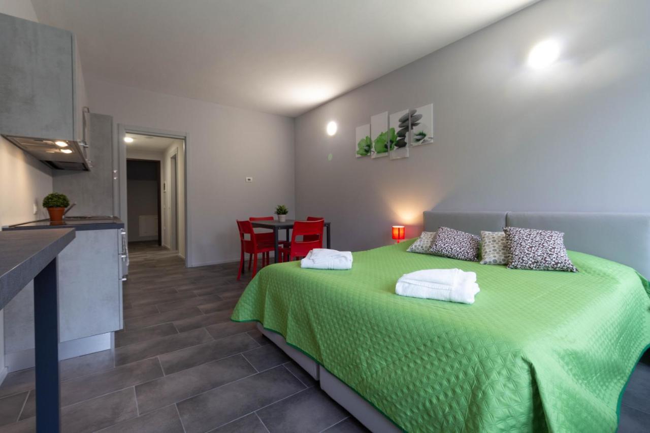 Appartamento Lime - Affitti Brevi Italia Lecco Bagian luar foto