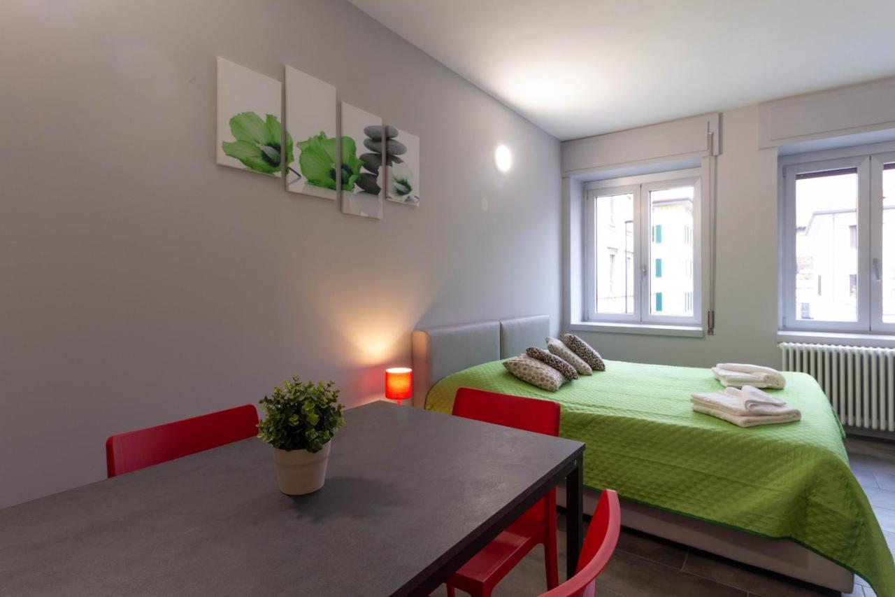 Appartamento Lime - Affitti Brevi Italia Lecco Bagian luar foto